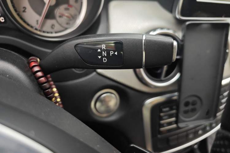 Used Mercedes-Benz GLA 2016 GLA 200 Fashion Model Gear Lever