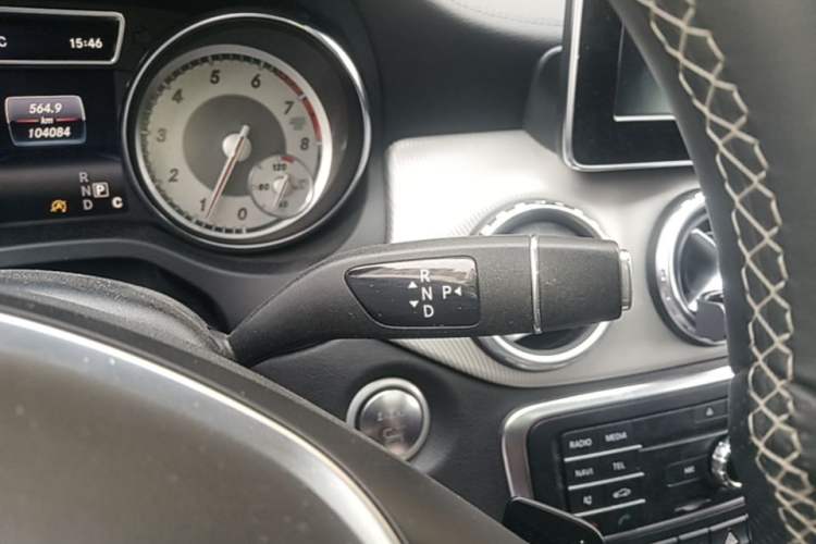 Used Mercedes-Benz GLA 2016 GLA 200 Fashion Model Gear Lever