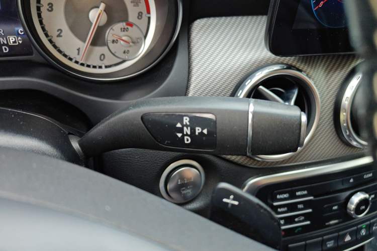 Used Mercedes-Benz GLA 2016 GLA 200 Sport Edition Gear Lever