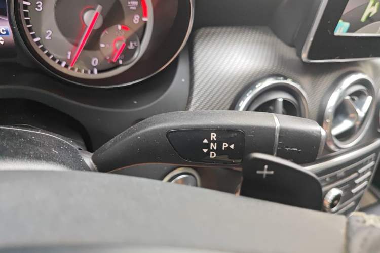 Used Mercedes-Benz GLA 2016 GLA 200 Sport Edition Gear Lever