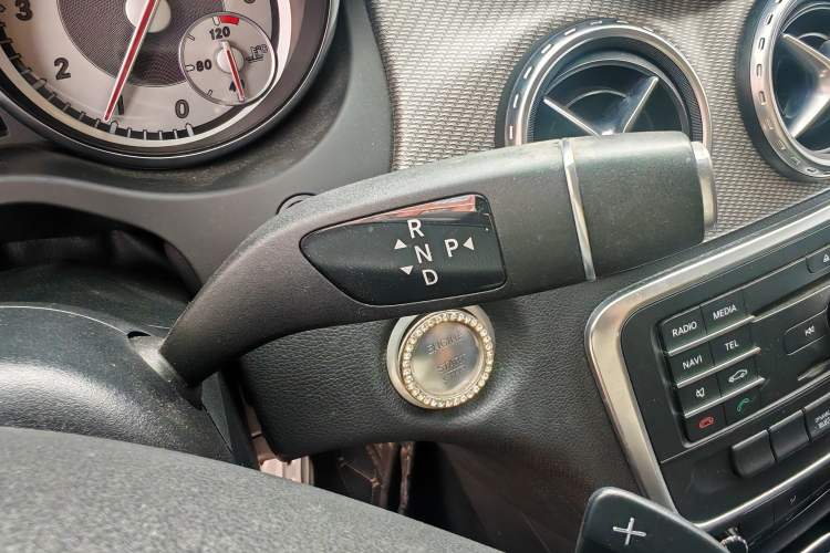 Used Mercedes-Benz GLA 2016 GLA 200 Sport Edition Gear Lever