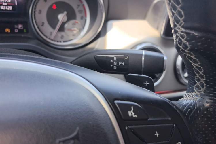 Used Mercedes-Benz GLA 2016 GLA 200 Sport Edition Gear Lever