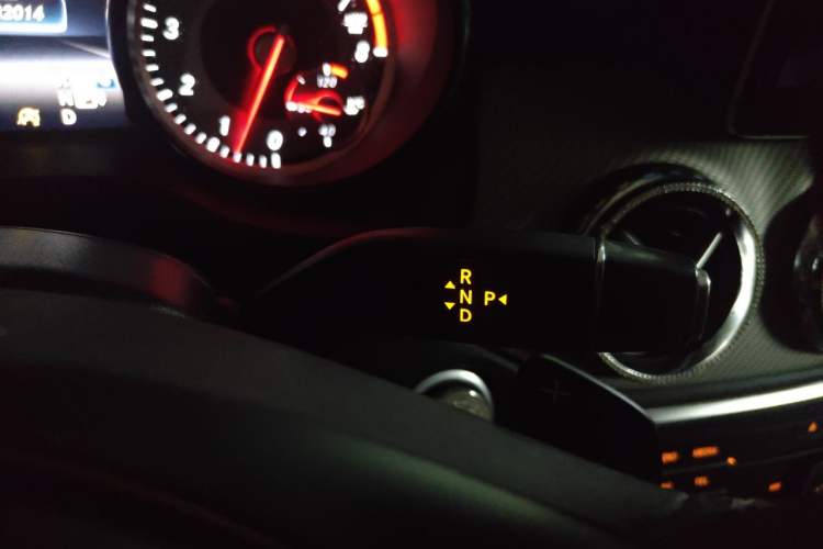 Used Mercedes-Benz GLA 2016 GLA 220 4MATIC Fashion Edition Gear Lever