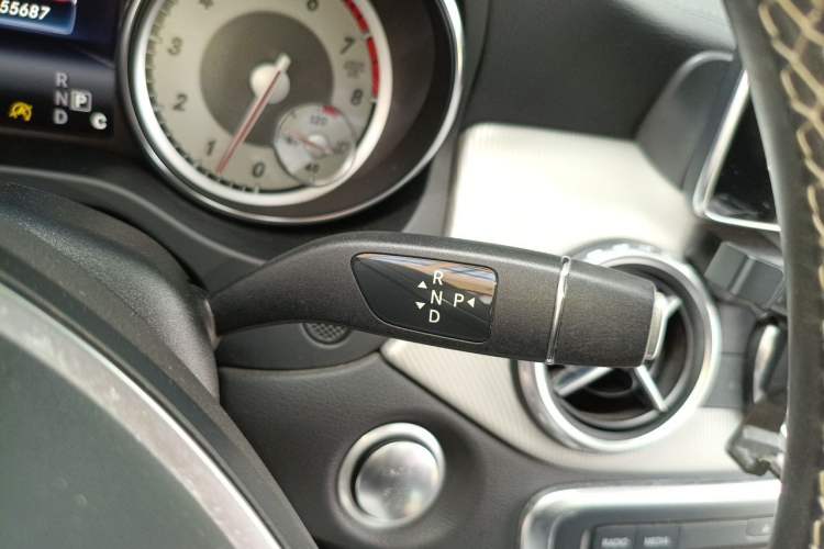 Used Mercedes-Benz GLA 2016 GLA 200 Fashion Model Gear Lever