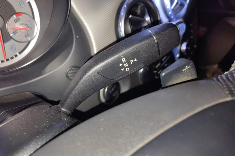 Used Mercedes-Benz GLA 2016 GLA 200 Fashion Model Gear Lever