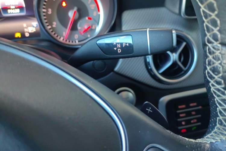 Used Mercedes-Benz GLA 2016 GLA 200 Sport Edition Gear Lever