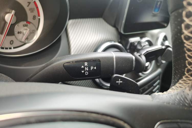 Used Mercedes-Benz GLA 2016 GLA 200 Fashion Model Gear Lever