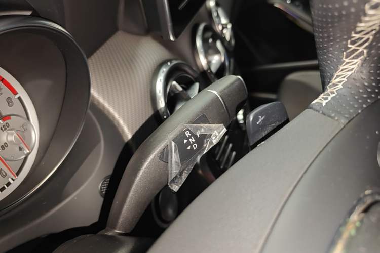 Used Mercedes-Benz GLA 2016 GLA 200 Fashion Model Gear Lever