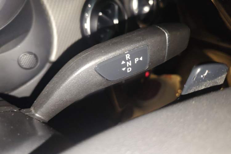 Used Mercedes-Benz GLA 2016 GLA 200 Fashion Model Gear Lever