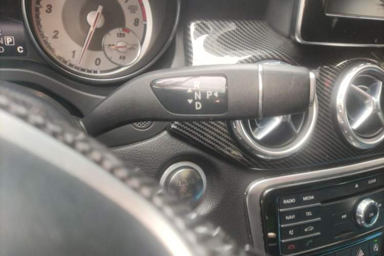 Used Mercedes-Benz GLA 2016 GLA 200 Sport Edition Gear Lever