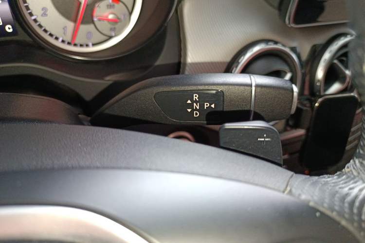 Used Mercedes-Benz GLA 2016 GLA 200 Fashion Model Gear Lever