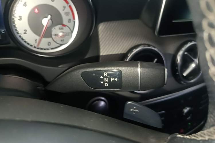 Used Mercedes-Benz GLA 2016 GLA 200 Sport Edition Gear Lever