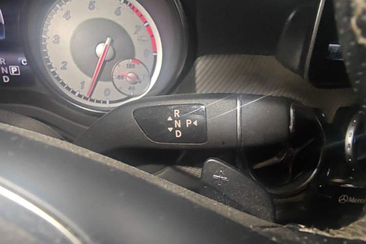Used Mercedes-Benz GLA 2016 GLA 220 4MATIC Fashion Edition Gear Lever
