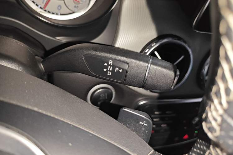 Used Mercedes-Benz GLA 2016 GLA 200 Fashion Model Gear Lever