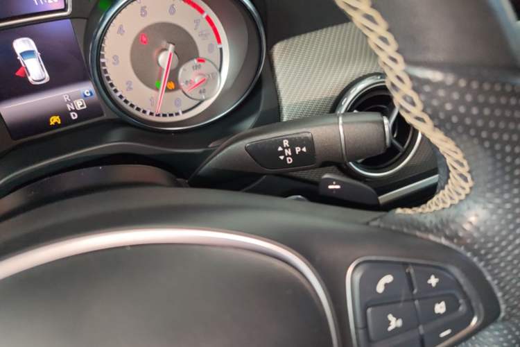 Used Mercedes-Benz GLA 2016 GLA 200 Fashion Model Gear Lever
