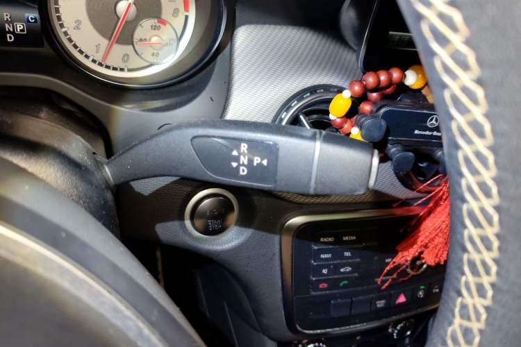Used Mercedes-Benz GLA 2016 GLA 200 Fashion Model Gear Lever