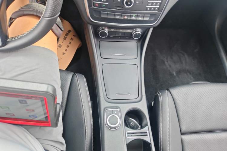 Used Mercedes-Benz GLA 2016 GLA 200 Fashion Model Gear Lever