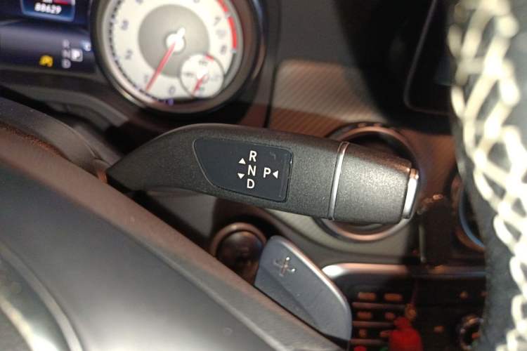 Used Mercedes-Benz GLA 2016 GLA 220 4MATIC Luxury Model Gear Lever