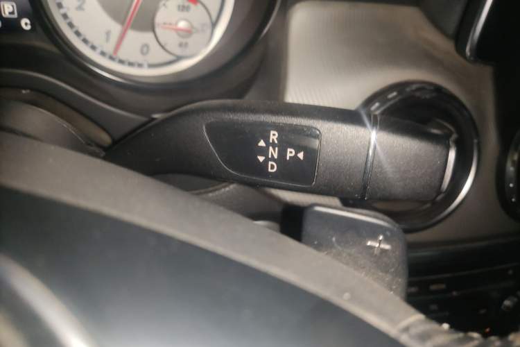Used Mercedes-Benz GLA 2016 GLA 200 Fashion Model Gear Lever