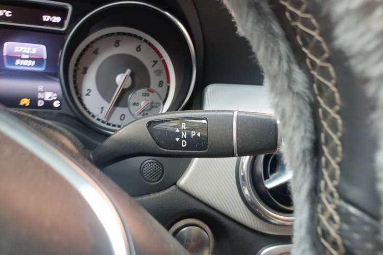 Used Mercedes-Benz GLA 2016 GLA 220 4MATIC Fashion Edition Gear Lever