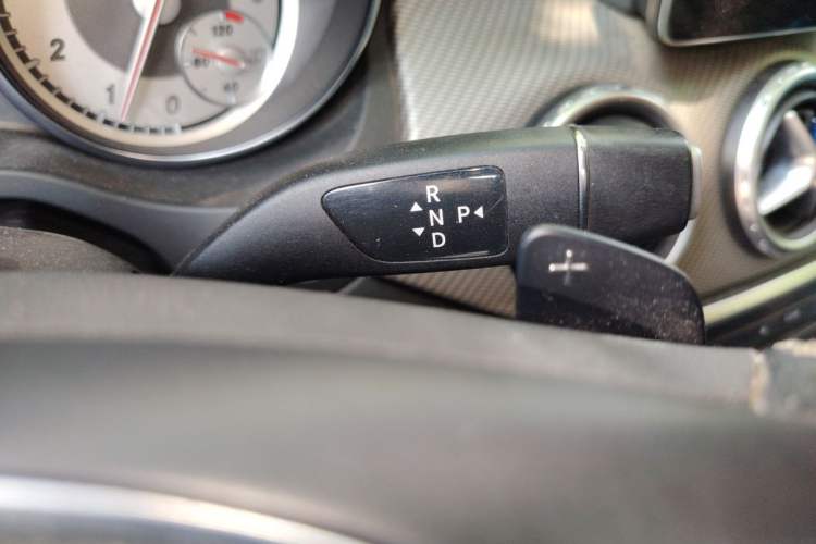 Used Mercedes-Benz GLA 2016 GLA 200 Fashion Model Gear Lever