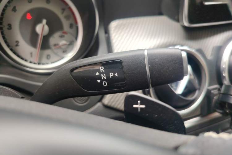 Used Mercedes-Benz GLA 2016 GLA 200 Sport Edition Gear Lever