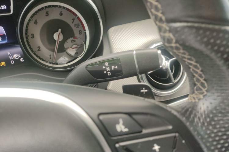 Used Mercedes-Benz GLA 2016 GLA 200 Sport Edition Gear Lever