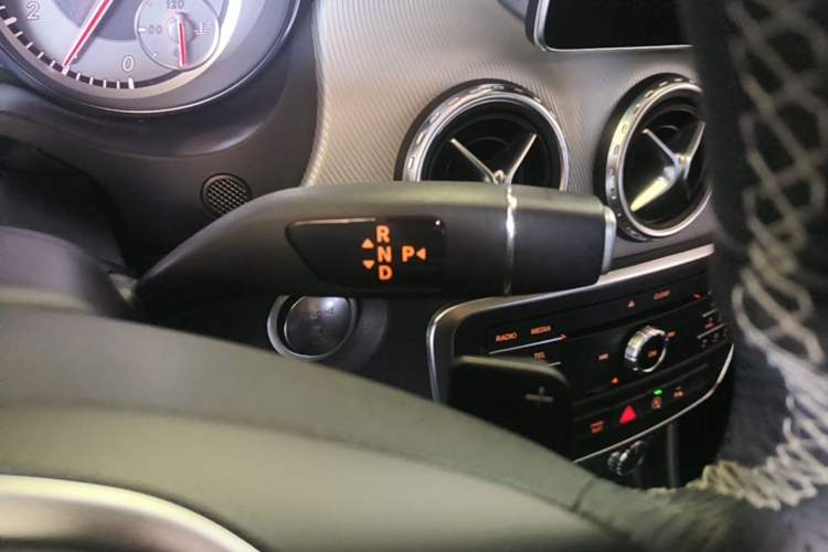 Used Mercedes-Benz GLA 2016 GLA 200 Sport Edition Gear Lever