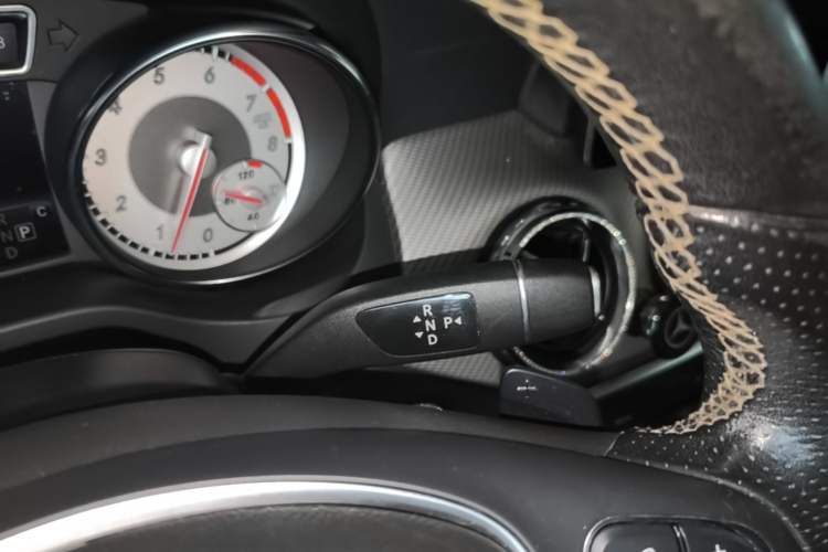 Used Mercedes-Benz GLA 2016 GLA 200 Fashion Model Gear Lever