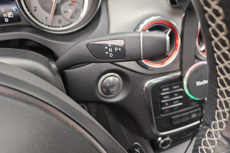Used Mercedes-Benz GLA 2016 GLA 200 Fashion Model Gear Lever