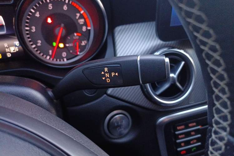 Used Mercedes-Benz GLA 2016 GLA 200 Sport Edition Gear Lever
