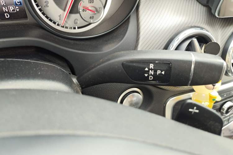 Used Mercedes-Benz GLA 2016 GLA 200 Fashion Model Gear Lever