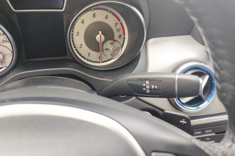 Used Mercedes-Benz GLA 2016 GLA 200 Fashion Model Gear Lever