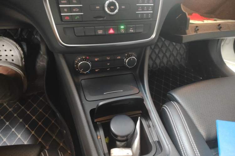 Used Mercedes-Benz GLA 2016 GLA 200 Sport Edition Gear Lever