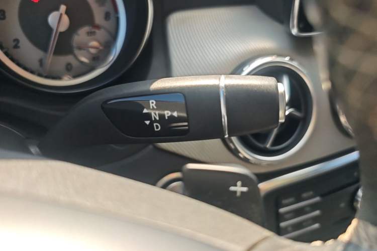 Used Mercedes-Benz GLA 2016 GLA 200 Sport Edition Gear Lever