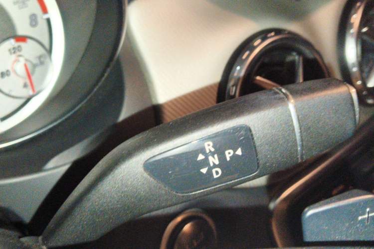 Used Mercedes-Benz GLA 2016 GLA 200 Fashion Model Gear Lever