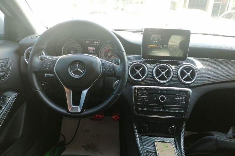 Used Mercedes-Benz GLA 2016 GLA 220 4MATIC Fashion Edition Gear Lever