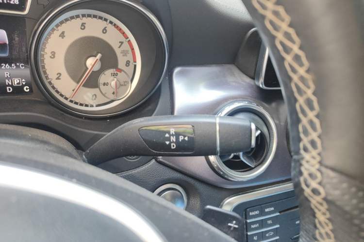 Used Mercedes-Benz GLA 2016 GLA 220 4MATIC Fashion Edition Gear Lever