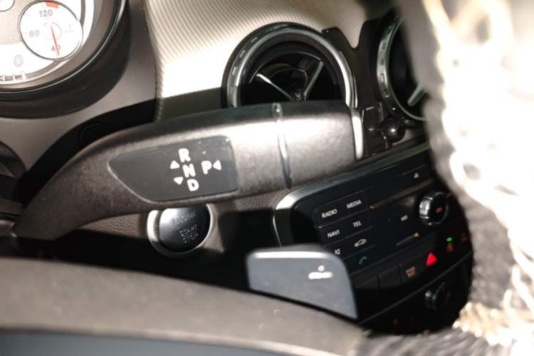 Used Mercedes-Benz GLA 2016 GLA 200 Fashion Model Gear Lever
