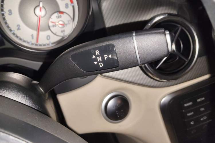 Used Mercedes-Benz GLA 2016 GLA 200 Sport Edition Gear Lever