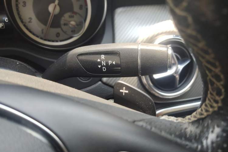 Used Mercedes-Benz GLA 2016 GLA 200 Sport Edition Gear Lever