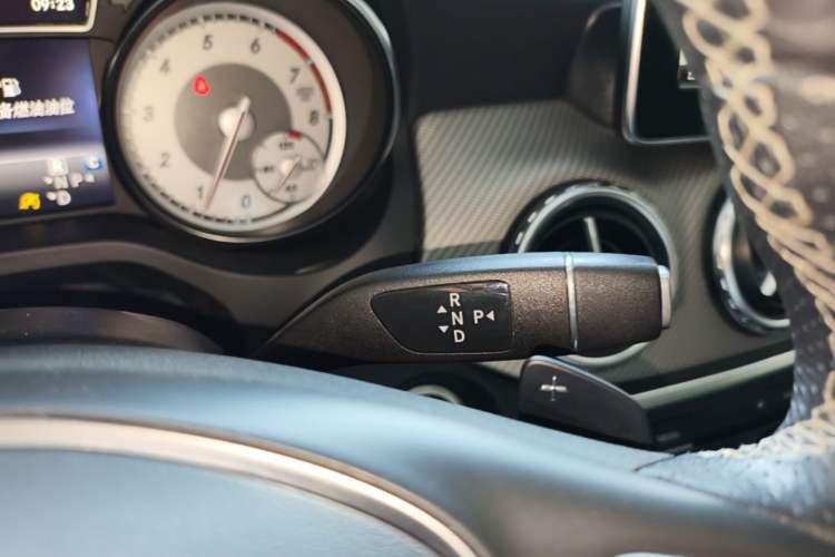 Used Mercedes-Benz GLA 2016 GLA 200 Sport Edition Gear Lever