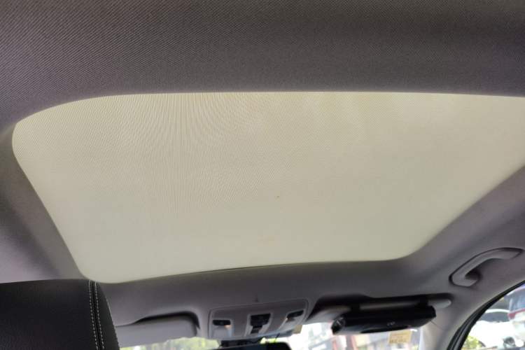 Used Mercedes-Benz GLA 2016 GLA 220 4MATIC Fashion Edition Headliner