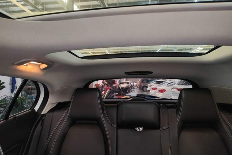 Used Mercedes-Benz GLA 2016 GLA 200 Sport Edition Headliner