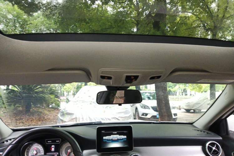 Used Mercedes-Benz GLA 2016 GLA 200 Sport Edition Headliner
