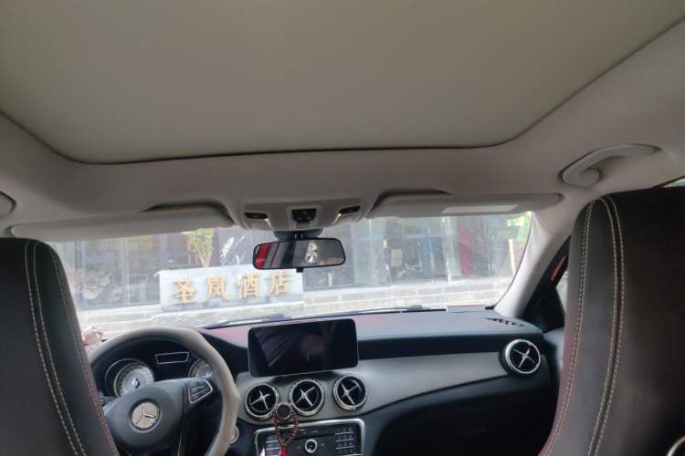 Used Mercedes-Benz GLA 2016 GLA 220 4MATIC Fashion Edition Headliner