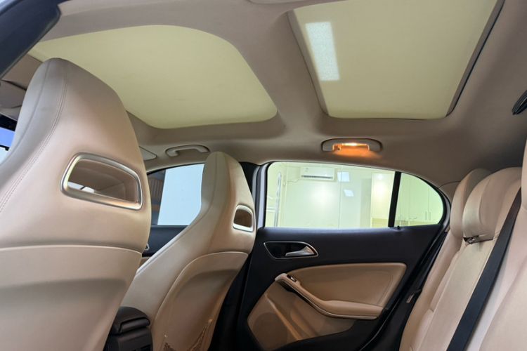 Used Mercedes-Benz GLA 2016 GLA 200 Fashion Model Headliner