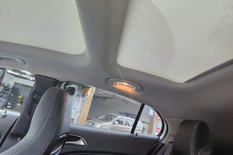 Used Mercedes-Benz GLA 2016 GLA 200 Sport Edition Headliner