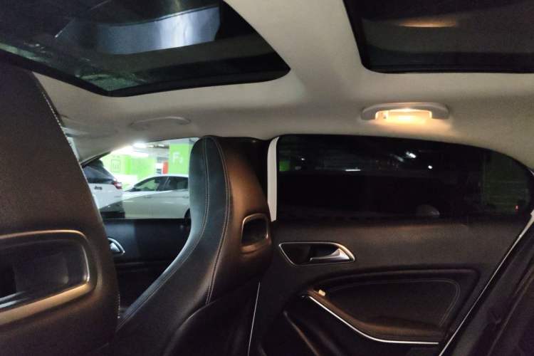 Used Mercedes-Benz GLA 2016 GLA 200 Fashion Model Headliner