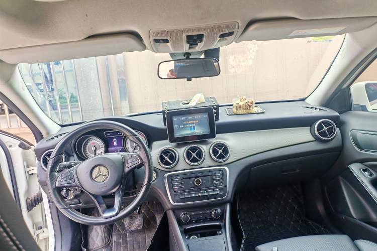 Used Mercedes-Benz GLA 2016 GLA 200 Sport Edition Headliner